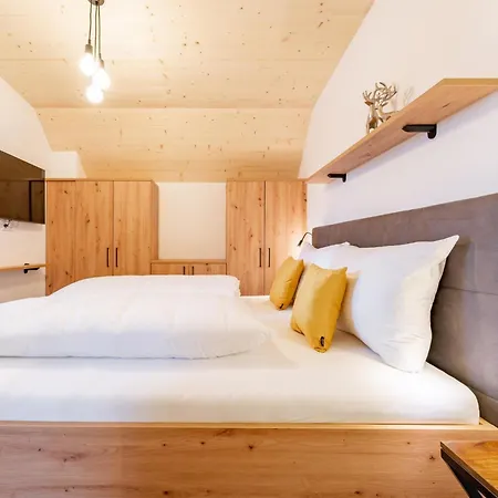 Falken 8 アパート *