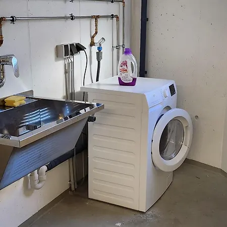 アパート Falken 8