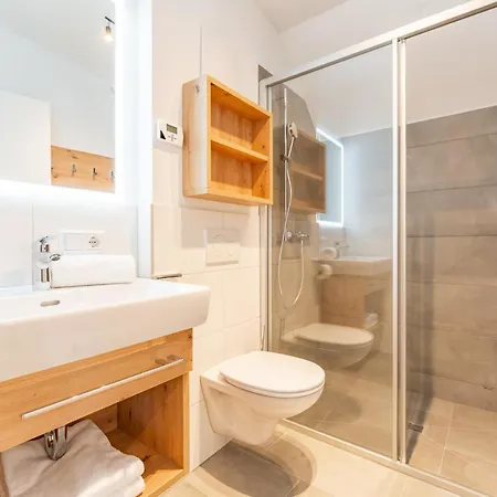 アパート Falken 8