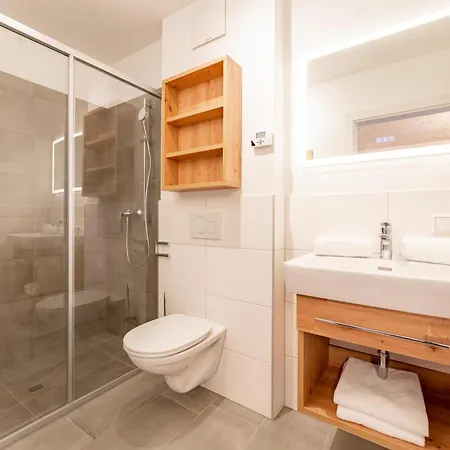 アパート Falken 8